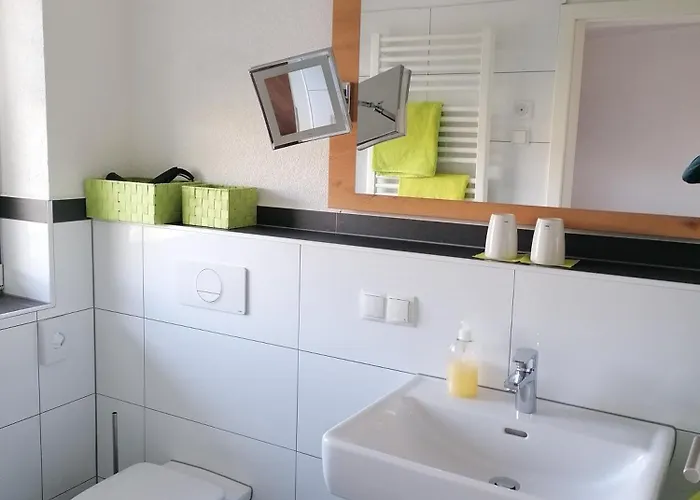 酒店 Voegelis Weinnest 朗道因德普法尔茨